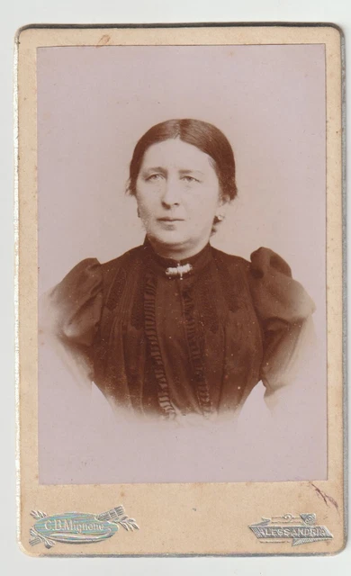 G.b. Mignone Alessandria Fotografia Cdv Ritratto Ricordo Signora Abito Scuro