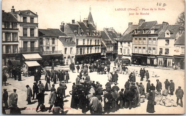61 LAIGLE - place de la halle jour de marche