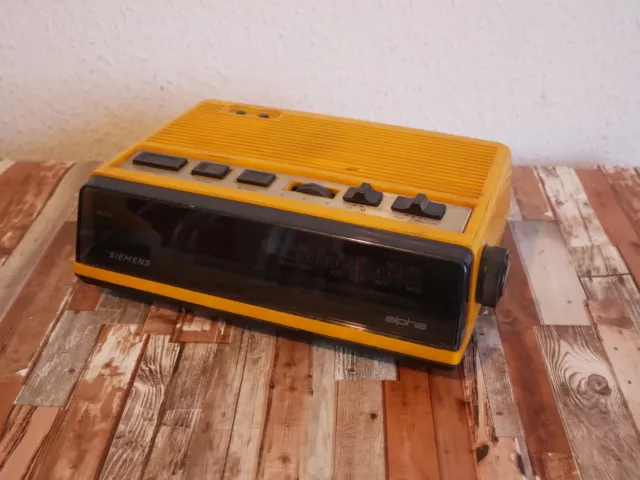 Siemens Alpha RG220 - Vintage Radio-Wecker 1970er Rundfunkempfänger gelb orange