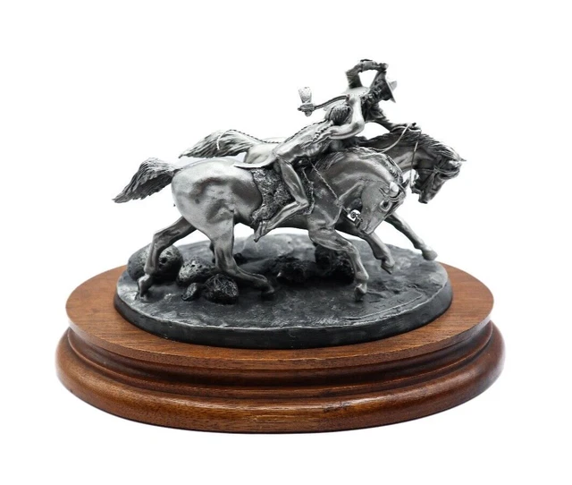 1983 Chilmark Pewter 'Eye to Eye' - Don Polland Limited Edition Statue #460/2500