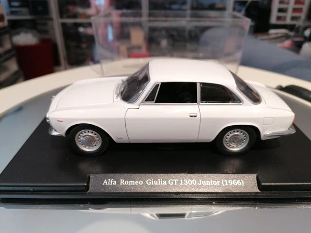 LEO MODELS 1/24 Alfa Romeo Giulia GT 1300 Junior 1966 MINT con