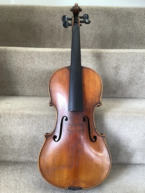 Old Violin labelled Joseph Guarnerius