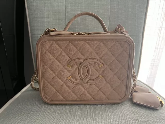 Chanel Vanity Bag Handle Beige Lock Key Purse Cc Filigree Medium Case Quilted