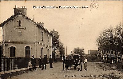 CPA perray-vaucluse-place de la gare (259483)