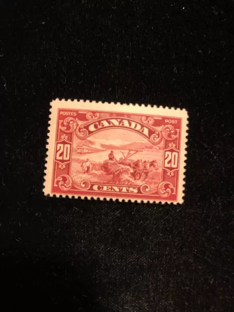 Canada Scott 157 Harvesting Wheat stamp MLH