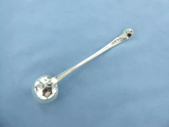 An Antique  Sterling Silver Old English Salt Spoon. London 1803. 2