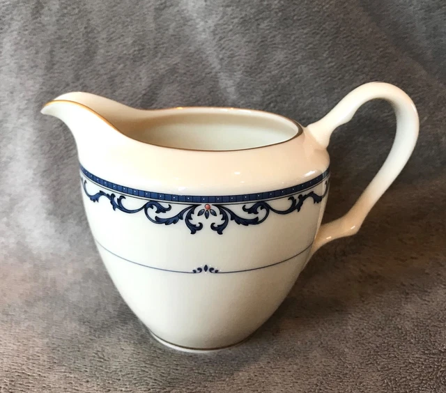 Lenox Liberty 6 oz Creamer Lenox Liberty 6 oz Creamer