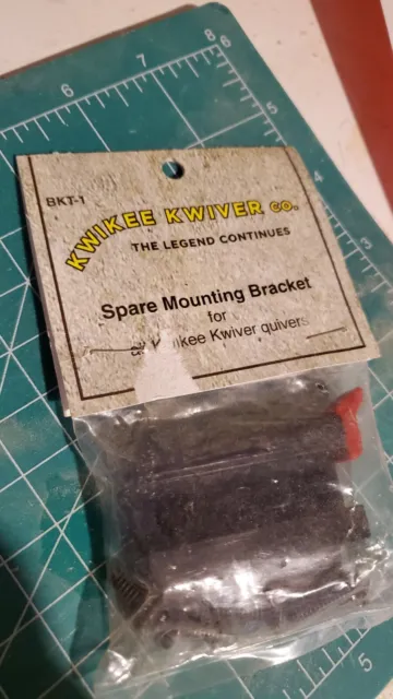Kwikee Kwiver  Quiver  Mounting Bracket Vintage Archery NOS
