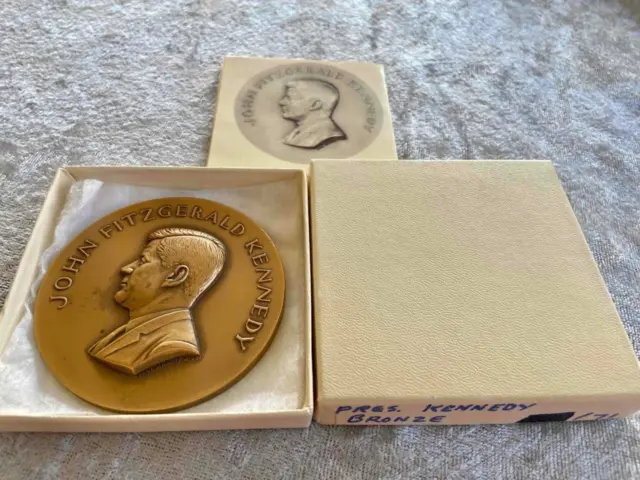 John F Kennedy Presidential Bronze Medal 1961 67mm by Medallic Arts Co Box COA