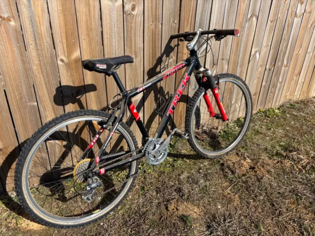 TREK 6500 ZX Mountain Bike 16.5 inch Frame, Front Shocks