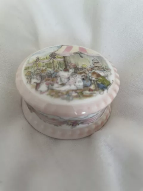 Royal Doulton The Wedding Brambly Hedge small trinket pot