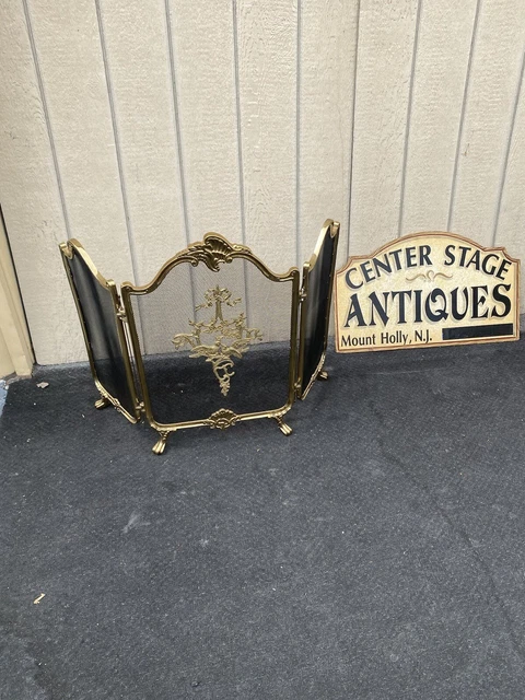 64623   Footed Metal Fire Screen With Birds