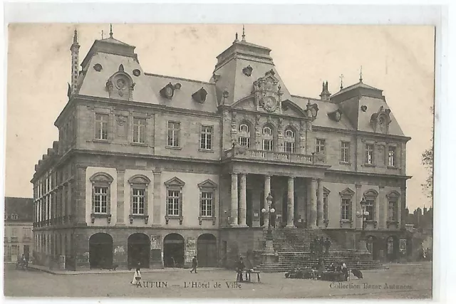71 Autun , Hotel De Ville