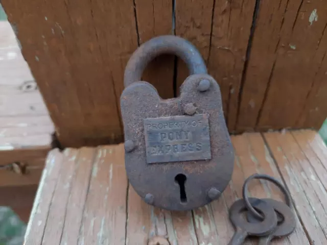 Mini Miniature Working Cast Iron Pony Express Padlock Lock And 2 Keys