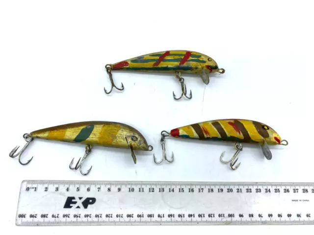 VINTAGE FISHING LURES x3 - hand painted - each one unique - Lot. 4