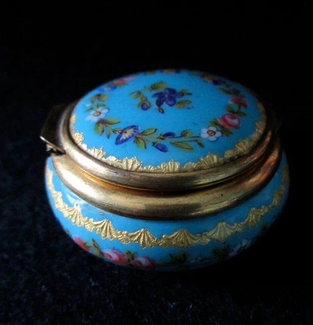 Pilulier Vintage En Laiton Et Émail Bleu - Motif Danseuse Thaï (Siam), Occasion