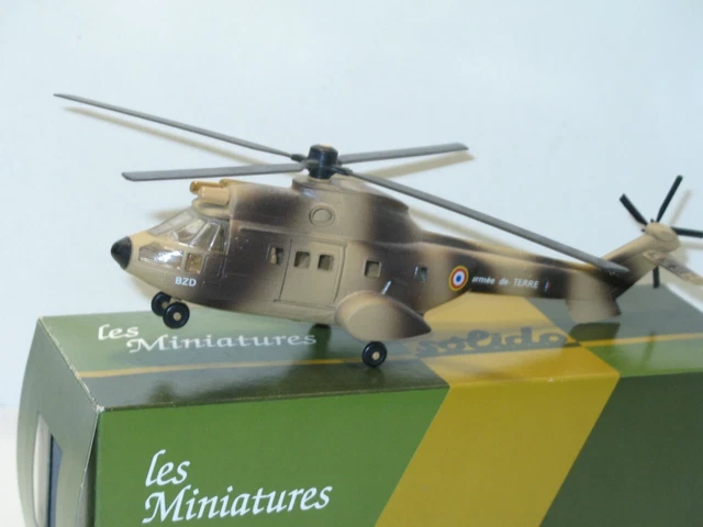 Un Hélicoptère Alouette III Sécurité Civile En Miniature Par Solido Au 1 50e 5999