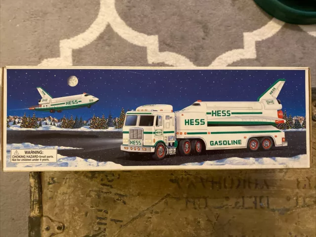 Hess 1999 Toy Truck and Space Shuttle With Satellite - N127