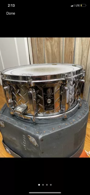 TAMA Lars Ulrich 14" Snare Drum - Silver (LU1465N) TAMA Lars Ulrich 14" Snare Drum - Silver (LU1465N)