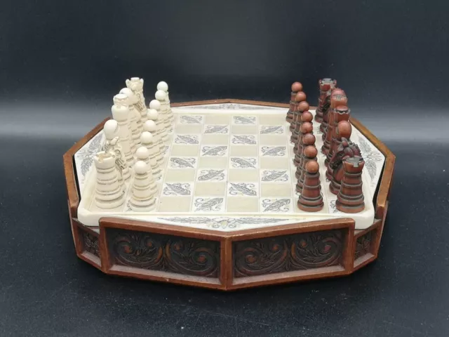 Chess set Ceramic Chess set Ceramic with storage for figures