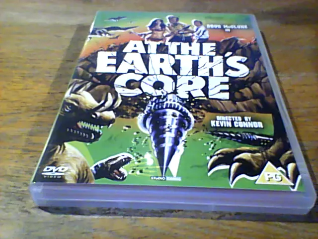 AT THE EARTH'S CORE UK DVD 2005 Doug McClure Peter Cushing Caroline Munro Cult