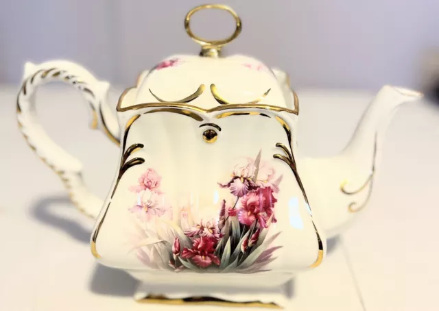 Iris 8 Cup Square Porcelain Teapot