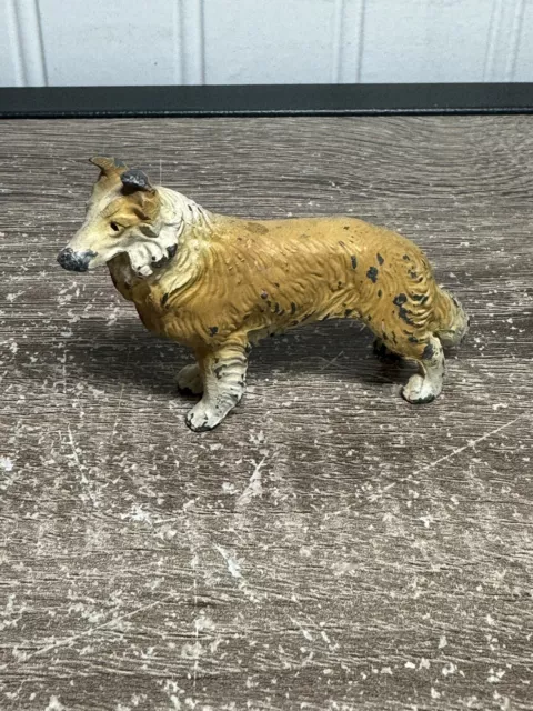 Vintage Hubley ? Wilton ? cast iron Metal Dog Figure Figurine English Collie