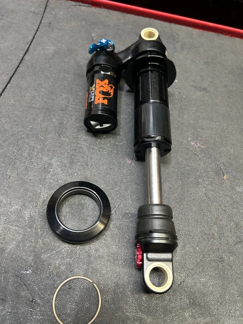 FOX DHX 4.0 リアサスペンション NEW FOX DHX 4.0 Rear Shock 7.875