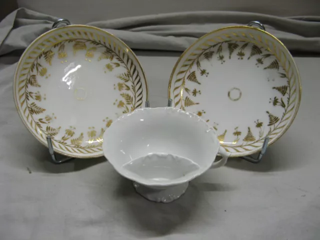 Belle ancienne tasse moustache en porcelaine de Paris XIXeme + 2 sous tasses