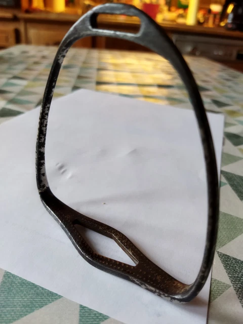 ANCIEN FER À repasser en fonte ancre de marine C F n° 6 iron / 163 EUR