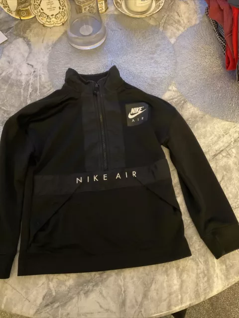 Nike Kids Half Zip Jacket Age 8-10 Years ……………. Very Good Condition