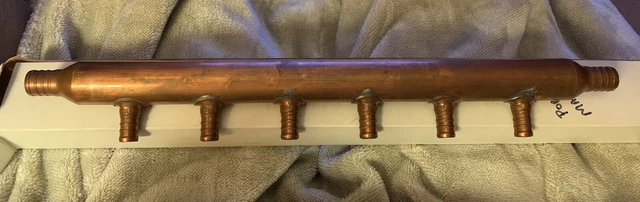 Copper Manifold - 3/4" ends X six 1/2” Ports. Part # 22788A. Pex or Sharkbites.