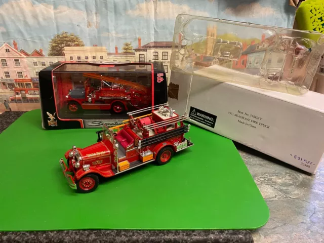 Signature 1:43 scale Dennis 1921 /Seagrave 1931 Fire Truck die cast models