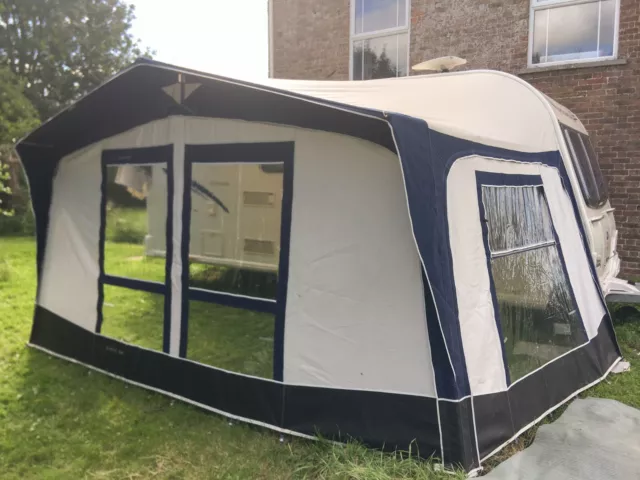 Bradcot Classic 50 Awning- Blue- 774cm- only used 10/12 times- in excellent cond