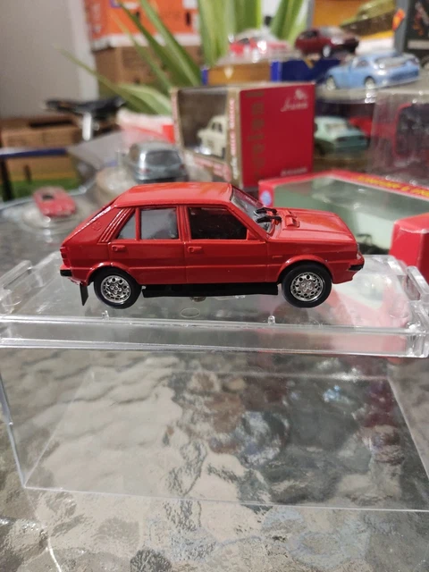 Vitesse 1/43 Lancia Delta HF Turbo 4WD – Gris Métal, Miniature Occasion