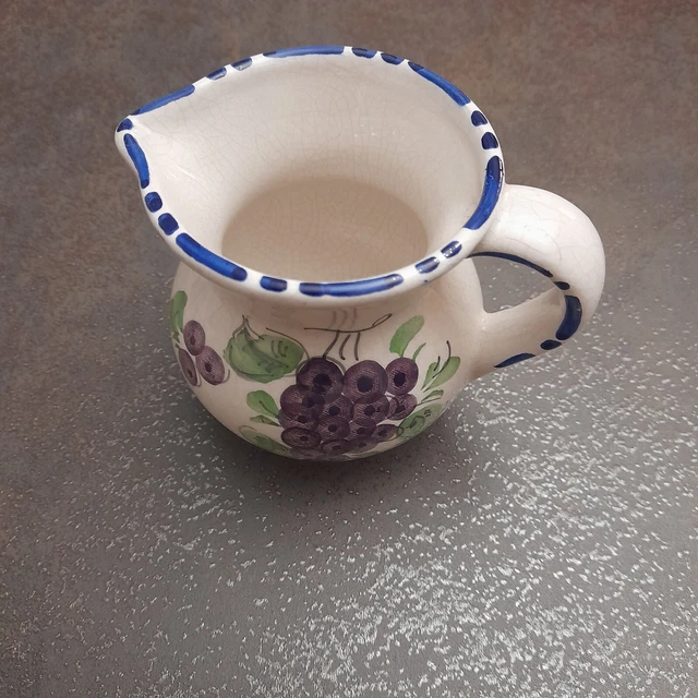 Pichet Barbotine en forme de fraise Style Bassano