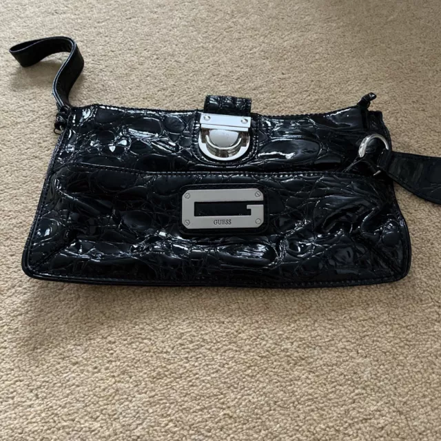 Guess black deals clutch purse