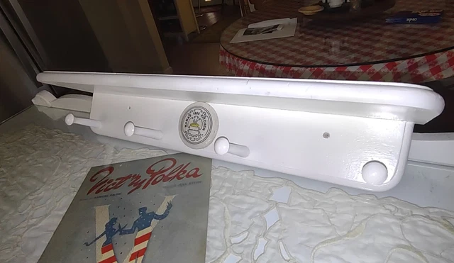 "MAMA'S 1900 COCINA montaje en pared madera blanca 4 clavijas estante de placas 24""