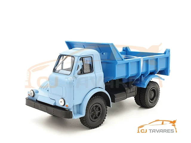 GAZ 11-73 white (Nash Avtoprom) 1:43