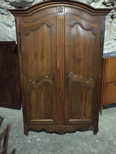 Sans réf Armoire régionale ancienne en chêne Bien Lire le Descriptif SVP