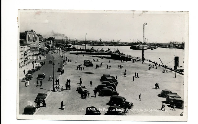 C13687 - Une Carte Postale Ancienne - LE HAVRE - Le Port, la Jeté et esplanade