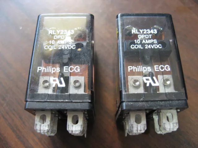 Lot of 2 Phillips ECG RLY2343 Cube Relays (8 Pin Square, 24 VDC Coil)