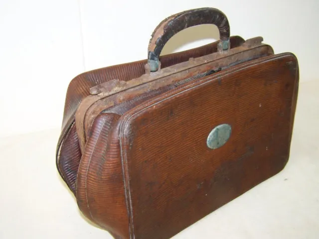 Große alte Arzttasche Hebammentasche Leder, alter Arztkoffer, Reisetasche