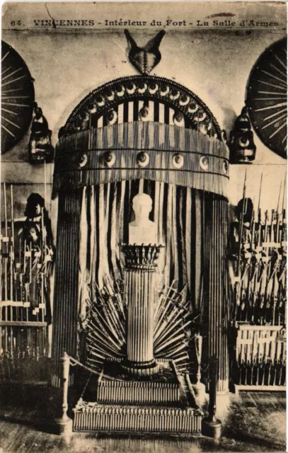 CPA VINCENNES - Intérieur du Fort - Le Salle d'Armes (519896)