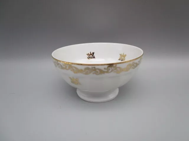 Petit bol ancien en porcelaine, décor floral