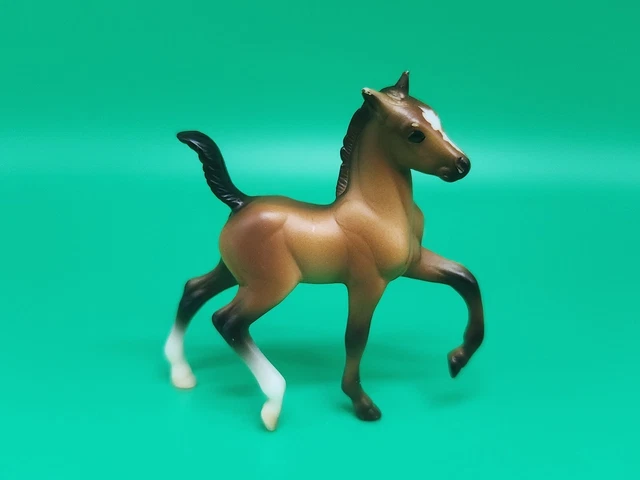 Breyer Reeve Stablemates Foal Mystery Surprise Trotting Bay Toy Mini Horse 6222