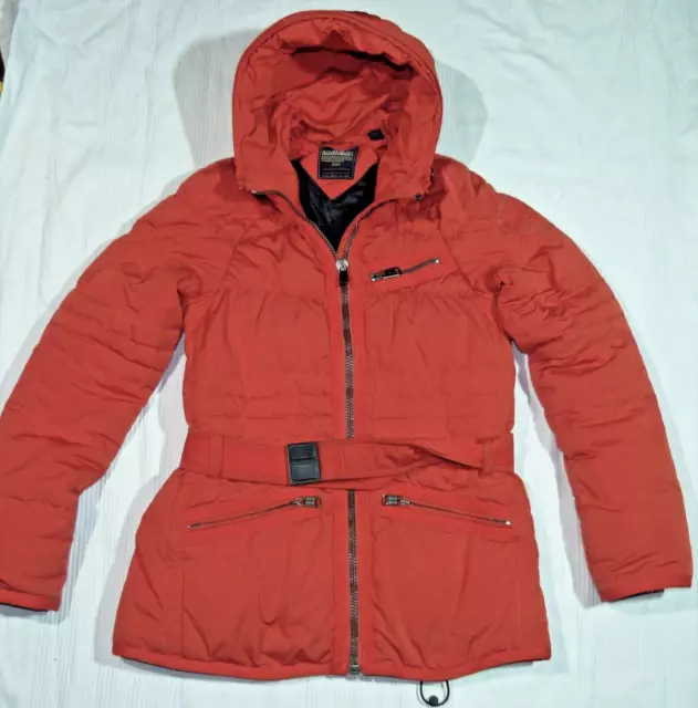 NAPAPIJRI Jacke Gr. M Parka Daunenjacke Damen Kapuze Rot Gürtel Logo