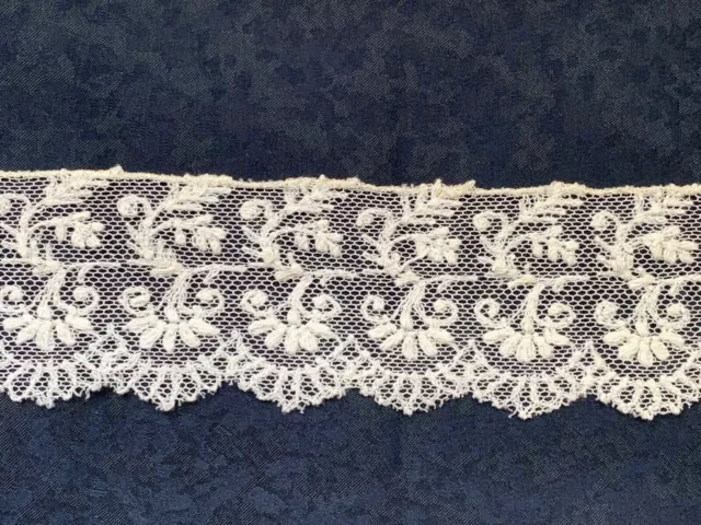 French Edwardian Guipure lace Edging, Embroidery on tulle - Flowers- 120cm by 5