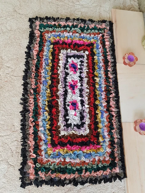 Vintage Style Rag/Clippie Rug. Multi Colours. 32" x 17" Approx.