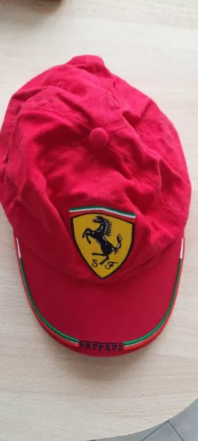 Ferrari Cap Kappe Mütze F1 Formel1 Scuderia Ferrari Wappen / Logo - Rot